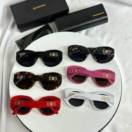 Picture of Balenciga Sunglasses _SKUfw55796906fw